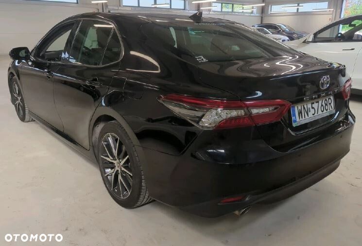 Toyota Camry - 3