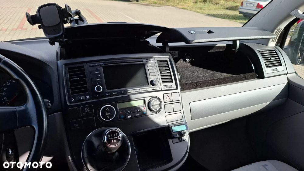 Volkswagen Multivan - 16