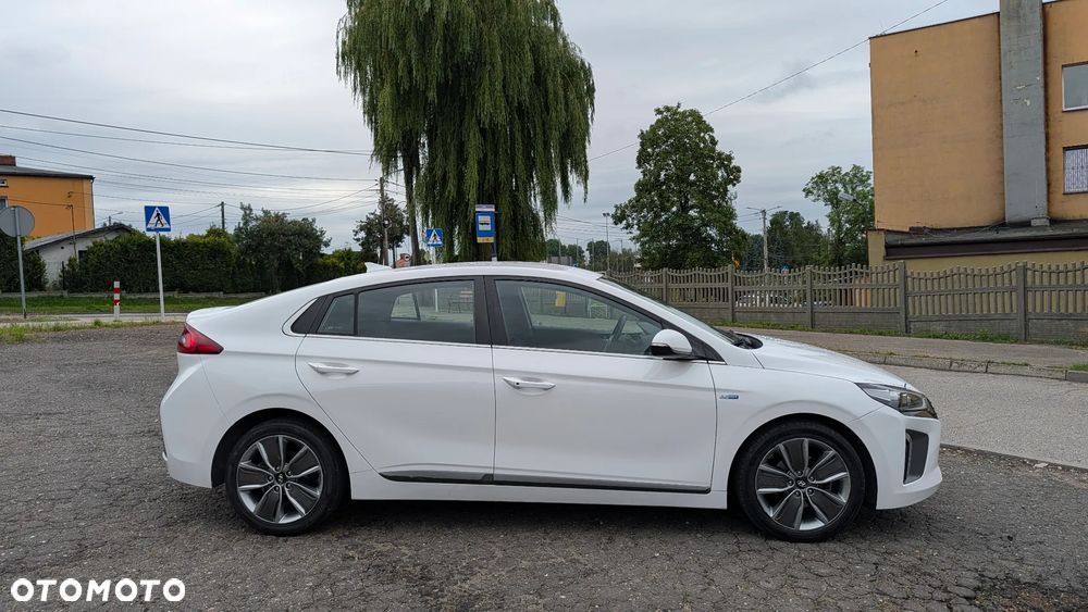 Hyundai IONIQ 1.6 GDI Premium - 3