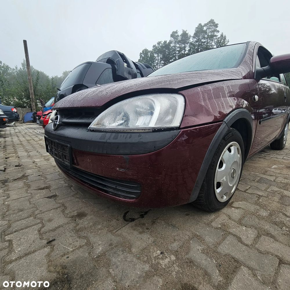 OPEL CORSA - 3 drzwi 1,0 B - pojazd na części: maska, zderzak, drzwi, szyby, lusterka, chłodnica ... - 11