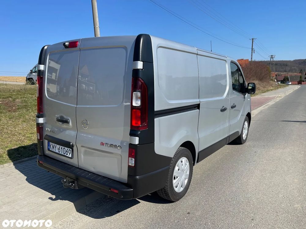 Opel Vivaro - 16