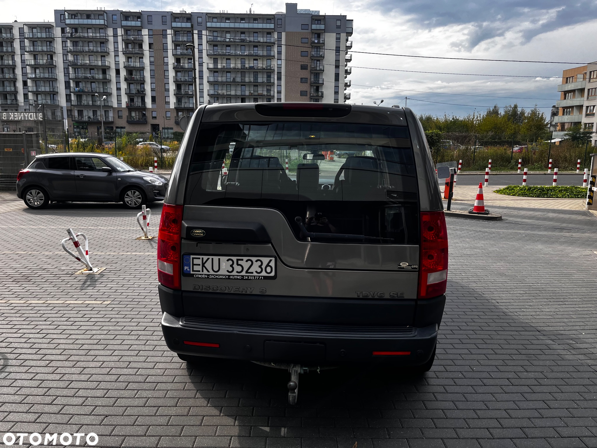 Land Rover Discovery IV 2.7D V6 SE - 12