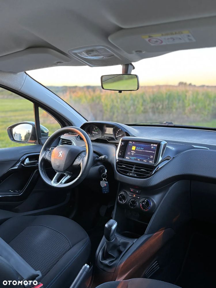 Peugeot 208 1.2 PureTech Style - 13