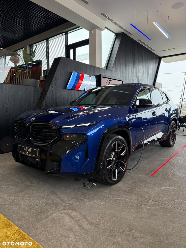 BMW XM - 1