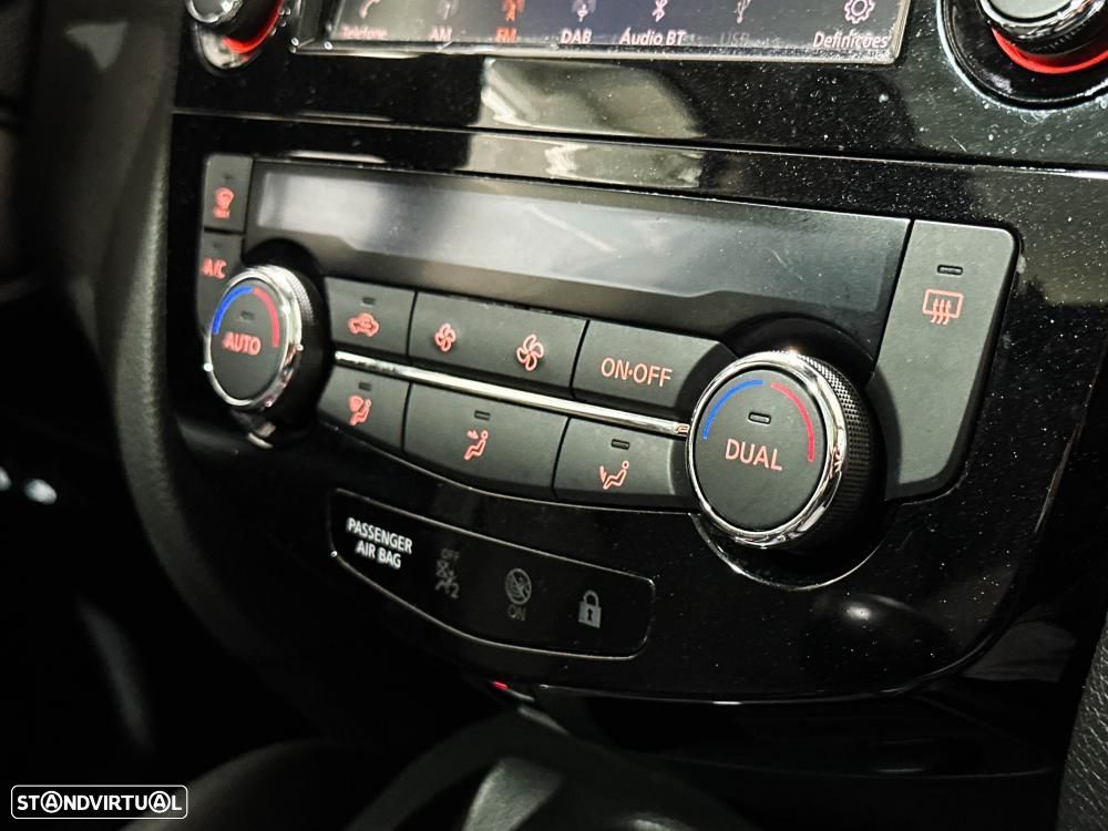 Nissan Qashqai 1.3 DIG-T MHEV Premiere Edition - 35