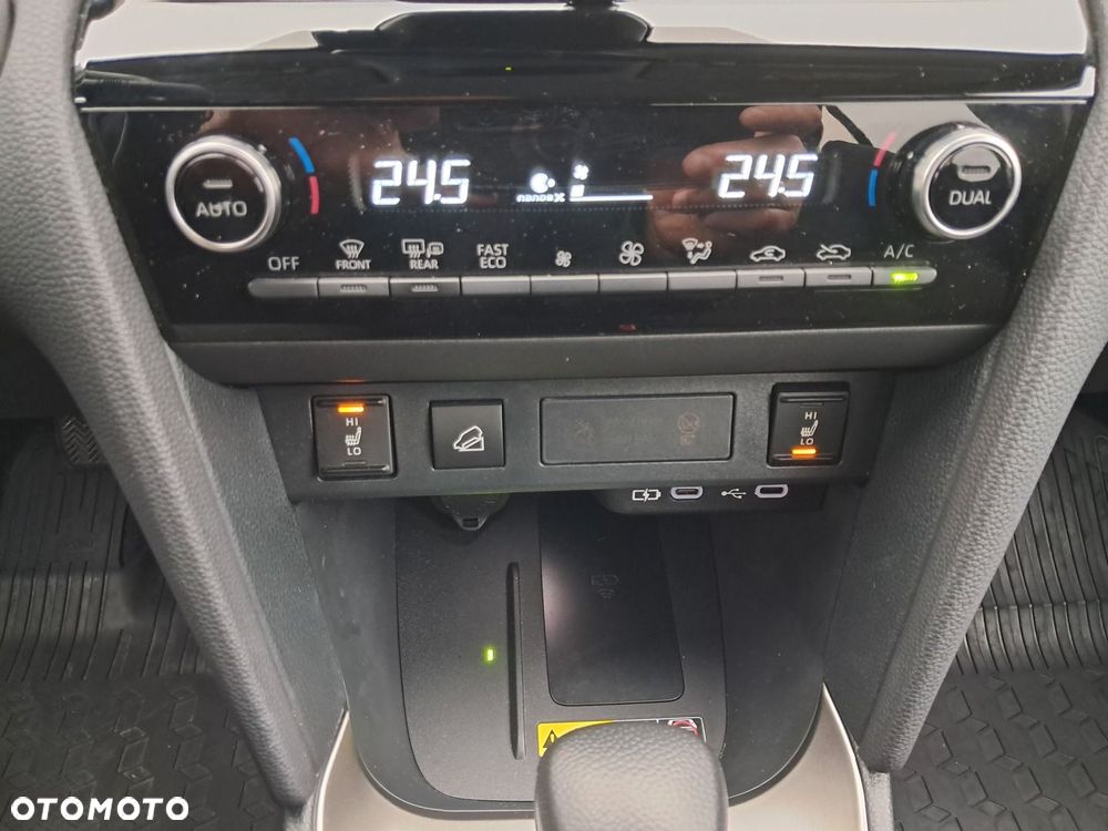 Toyota Yaris Cross - 16