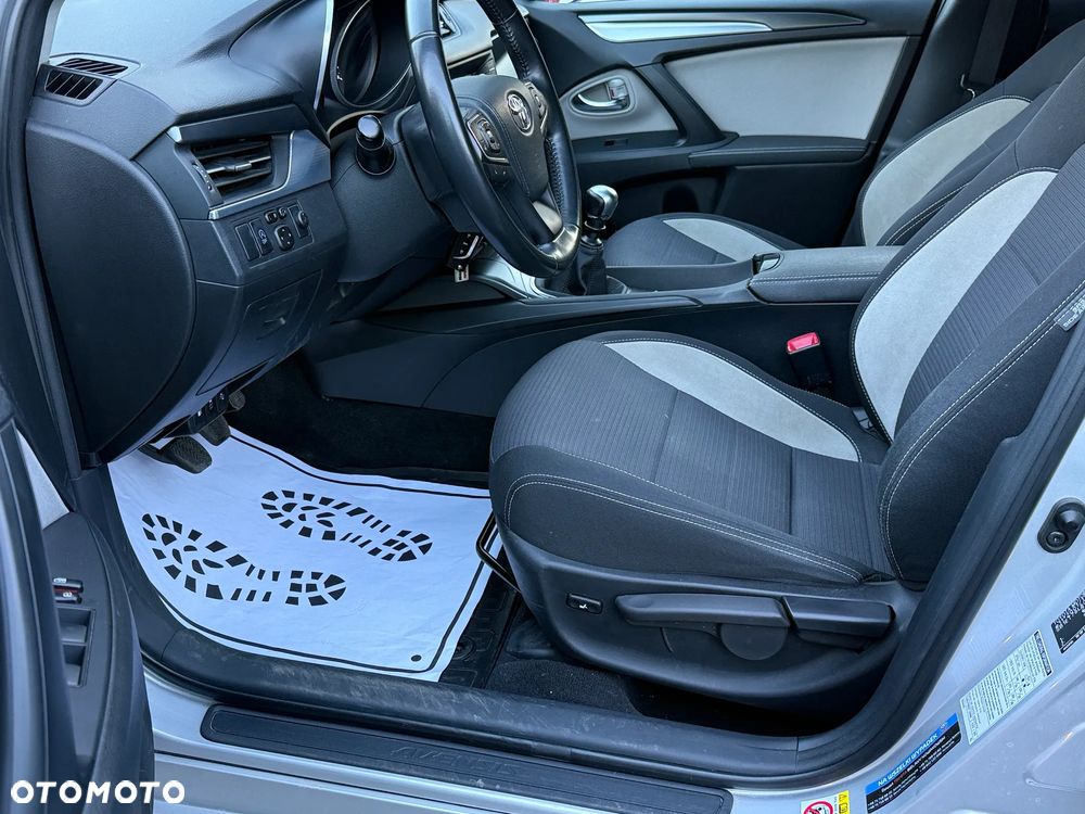 Toyota Avensis 2.0 D-4D Premium - 18