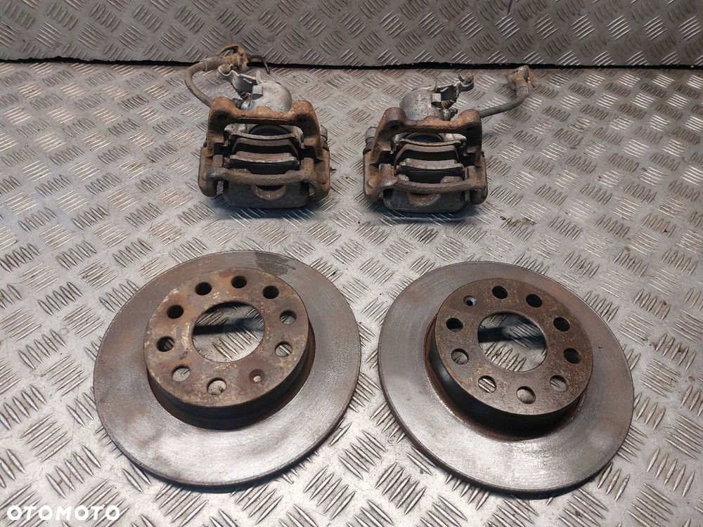 TARCZE HAMULCOWE TYŁ + KLOCKI + ZACISKI  VOLKSWAGEN TOURAN I 254MM - 1