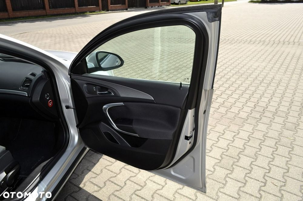 Opel Insignia 2.0 CDTI automatik Business Edition - 28