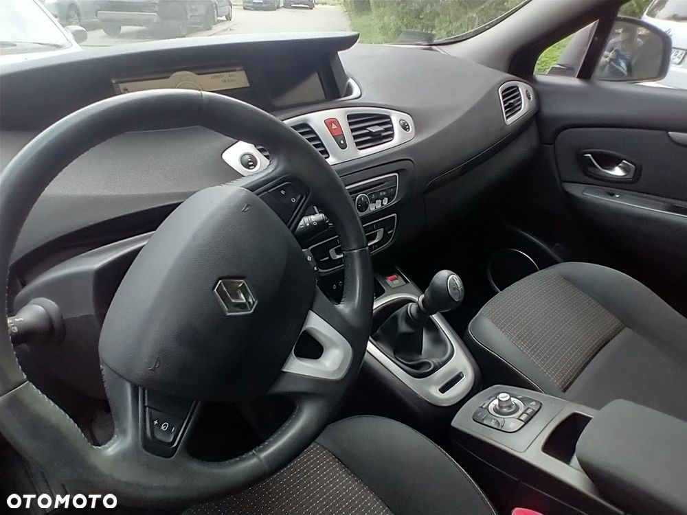 Renault Scenic - 9