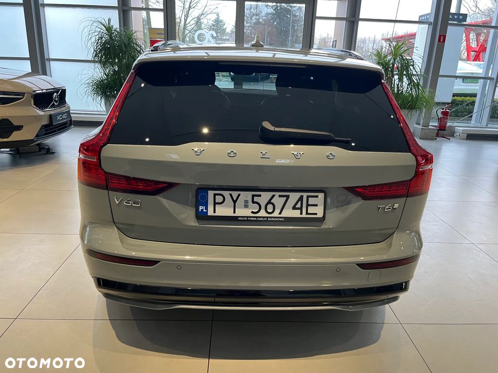 Volvo V60 T6 AWD Plug-In Hybrid Plus Dark - 5