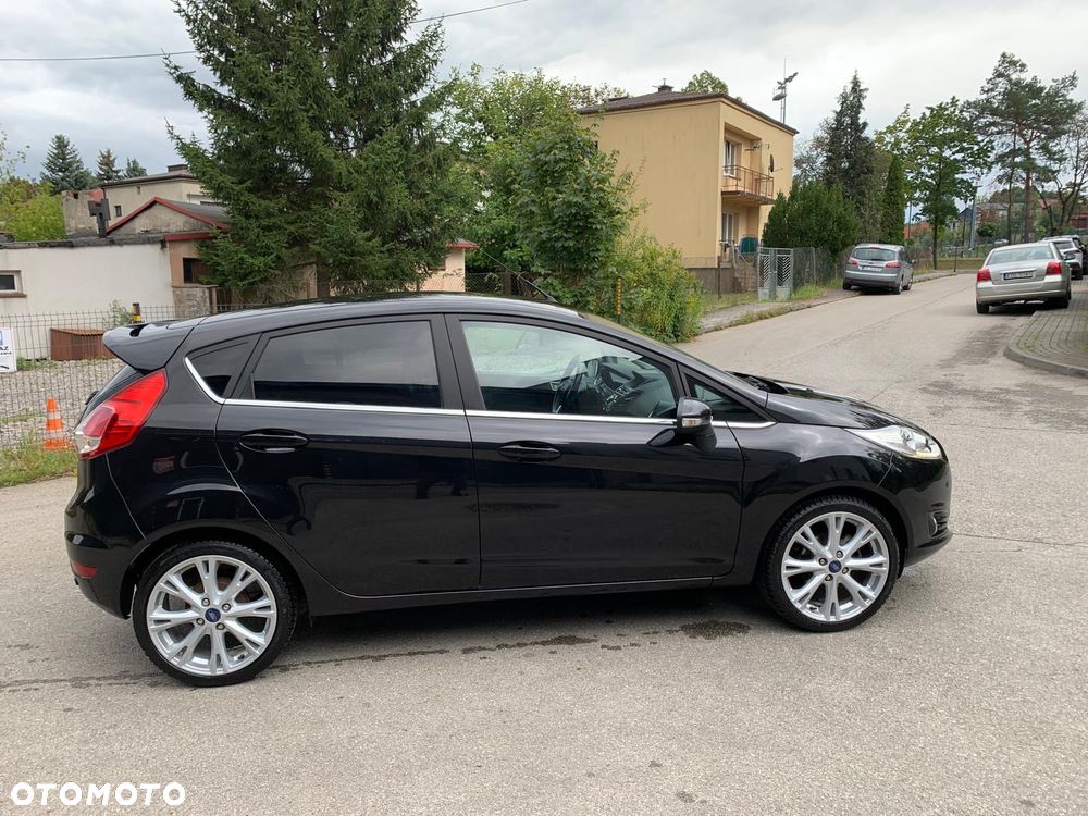 Ford Fiesta 1.0 EcoBoost STart-Stop Titanium - 2
