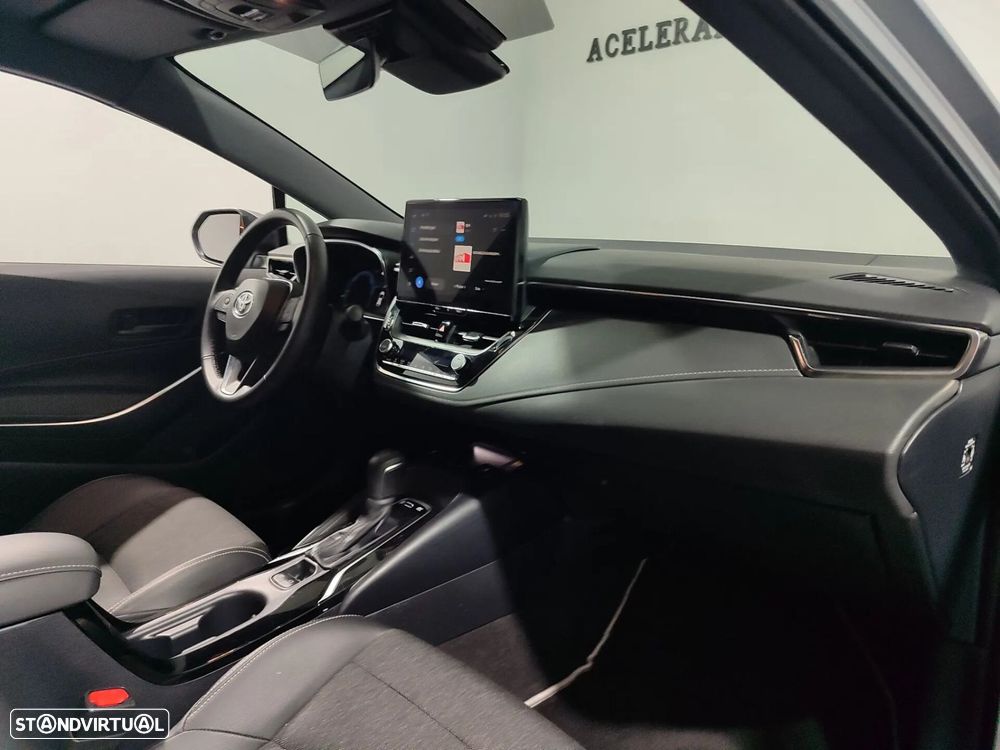 Toyota Corolla 1.8 Hybrid Exclusive - 18