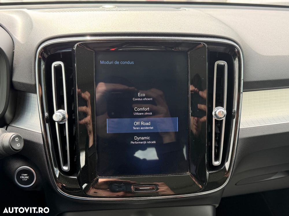 Volvo XC 40 D4 AWD Inscription - 28