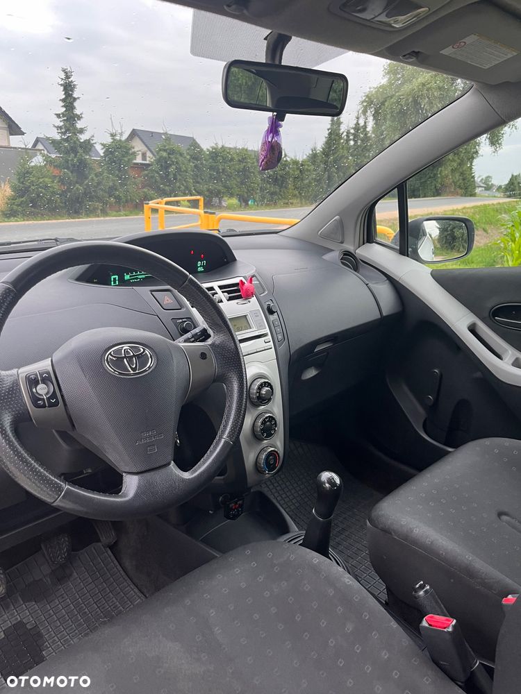 Toyota Yaris 1.0 Luna - 12