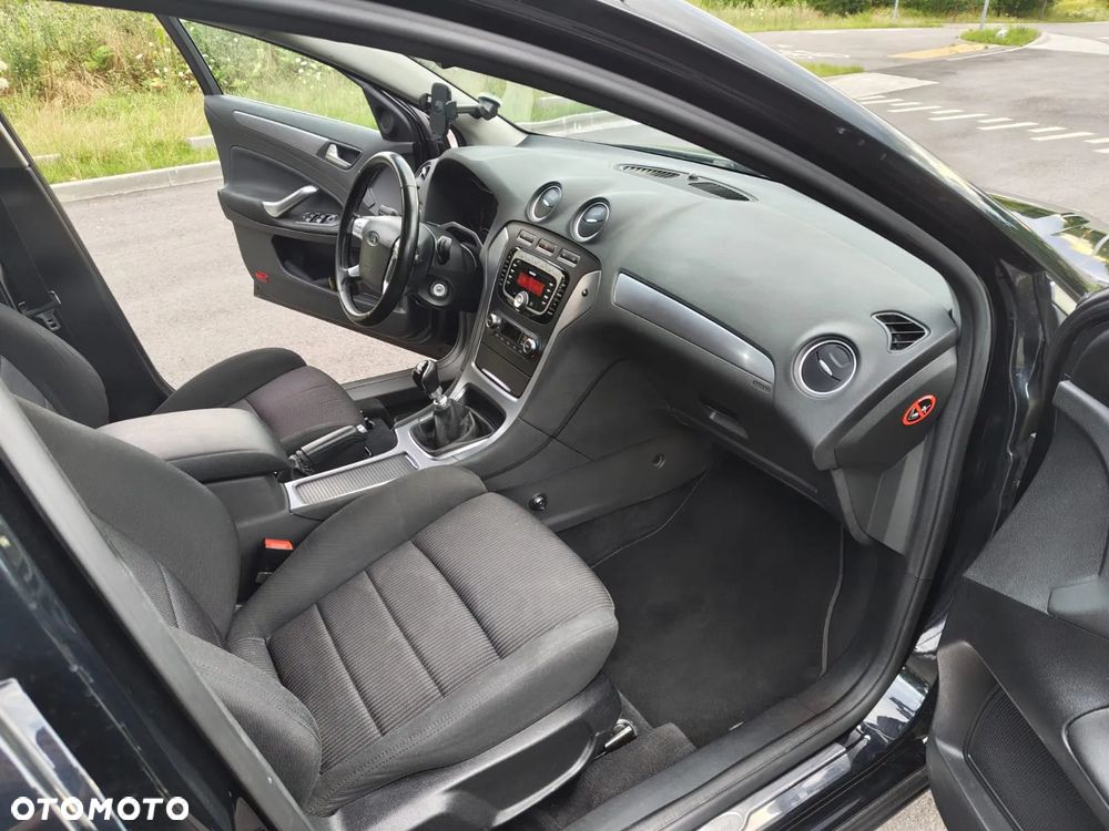 Ford Mondeo - 15