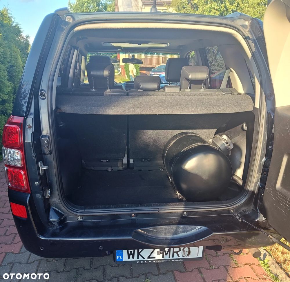 Suzuki Grand Vitara 2.0 De Luxe - 9