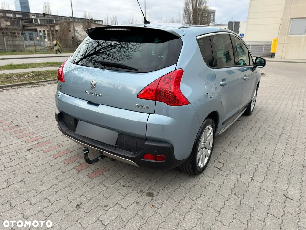 Peugeot 3008 2.0 HYbrid4 - 7