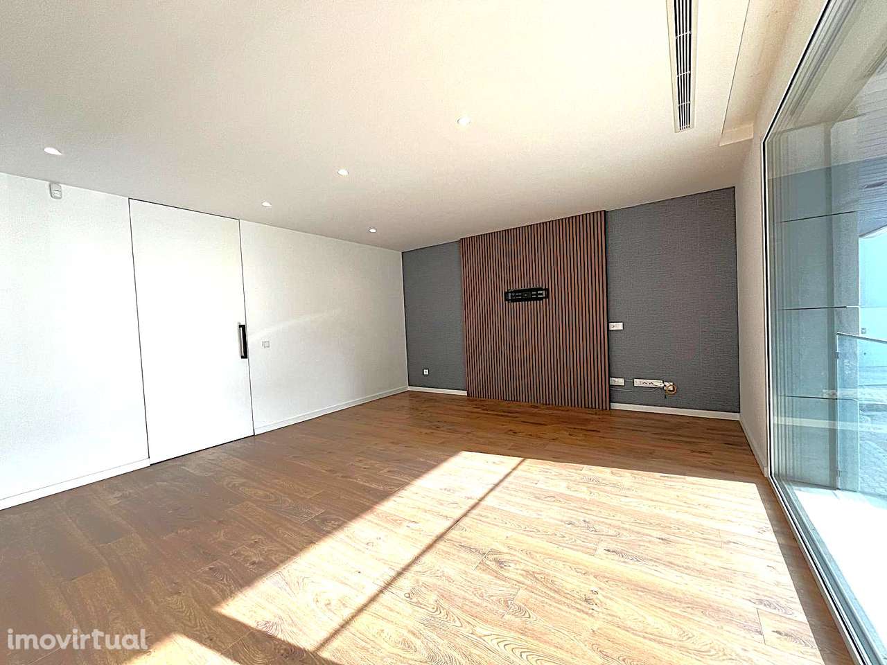 Apartamento T2 | Edifício Escarpa | Arrendamento - Grande imagem: 3/20