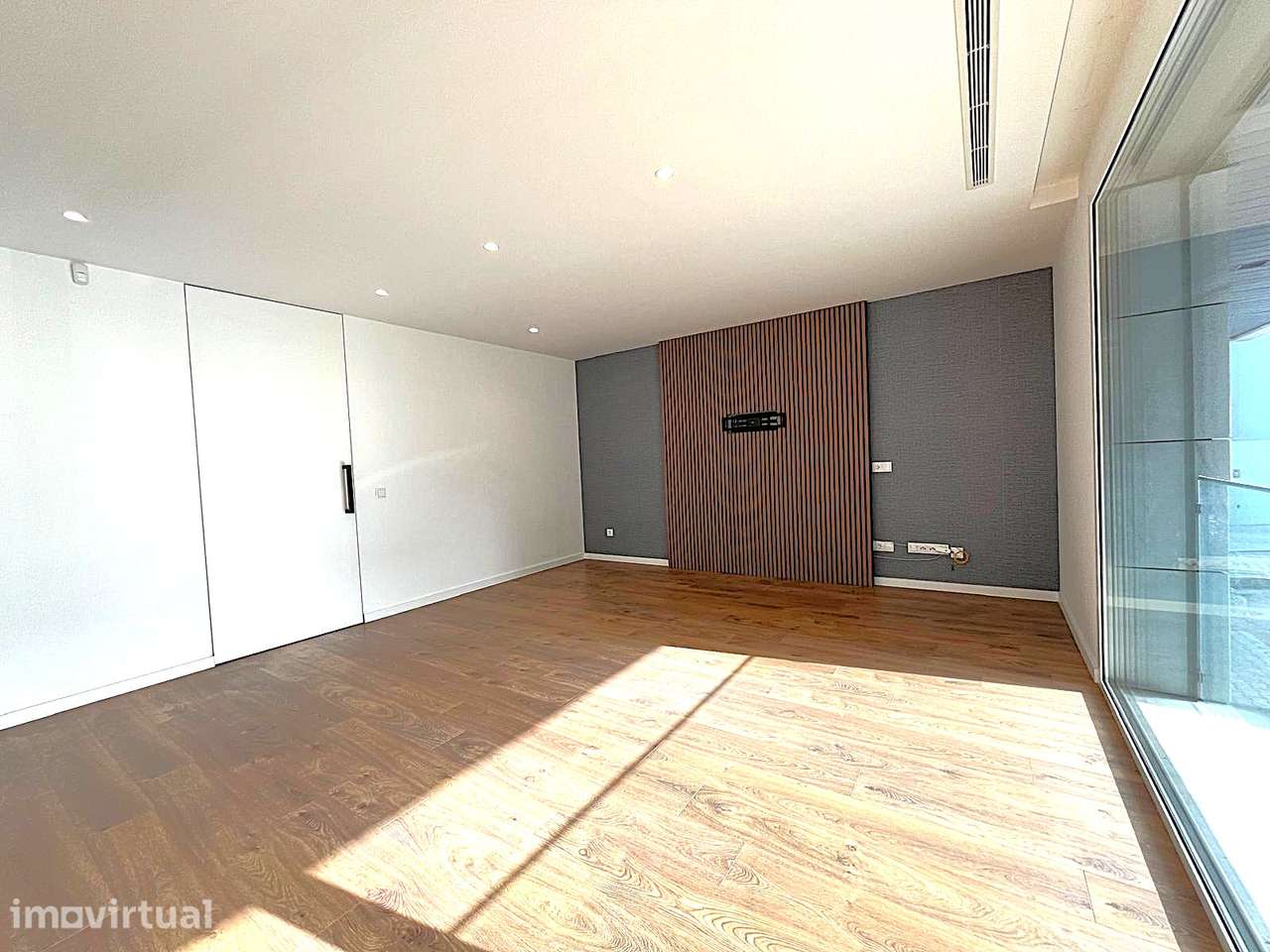 Apartamento T2 | Edifício Escarpa | Arrendamento - Grande imagem: 3/20