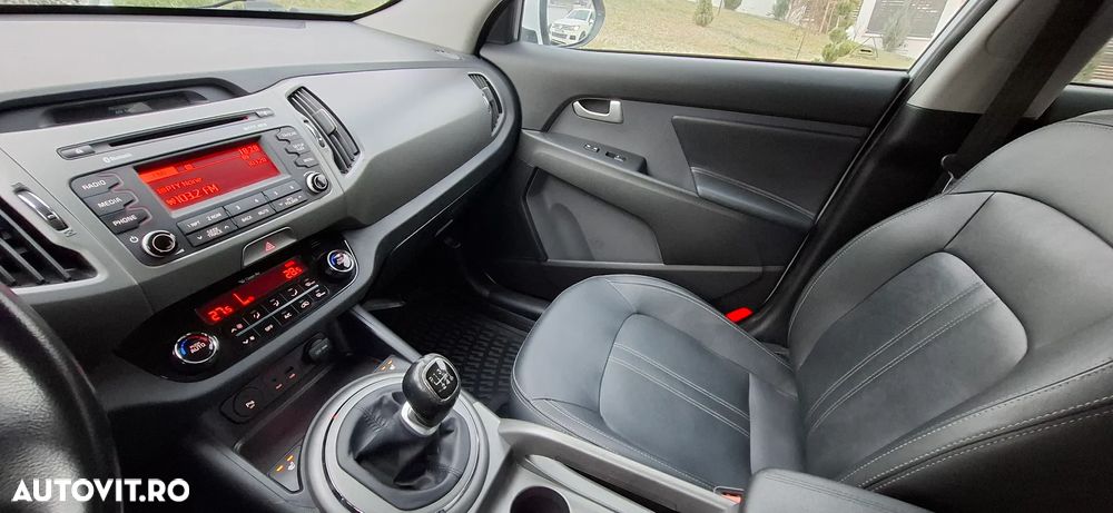 Kia Sportage 2,0 CRDI AWD Dream-Team Edition - 34