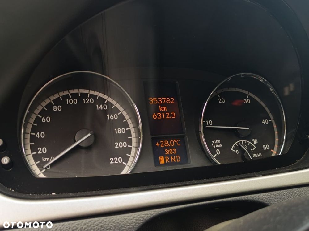 Mercedes-Benz Viano - 7
