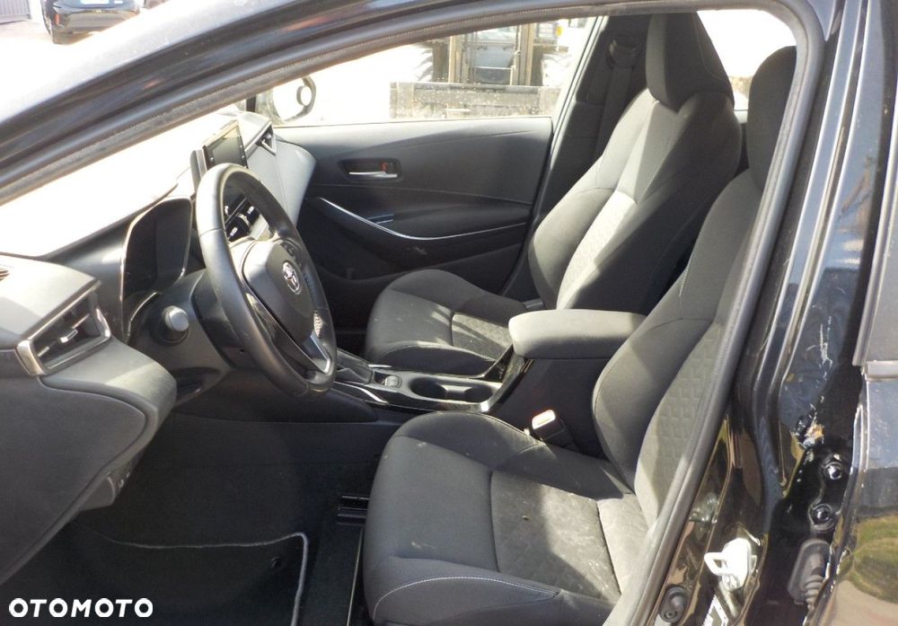 Toyota Corolla - 21