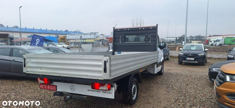 Mercedes-Benz Sprinter - 5