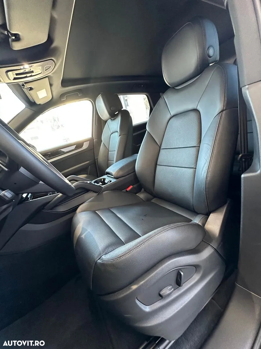 Porsche Cayenne - 10