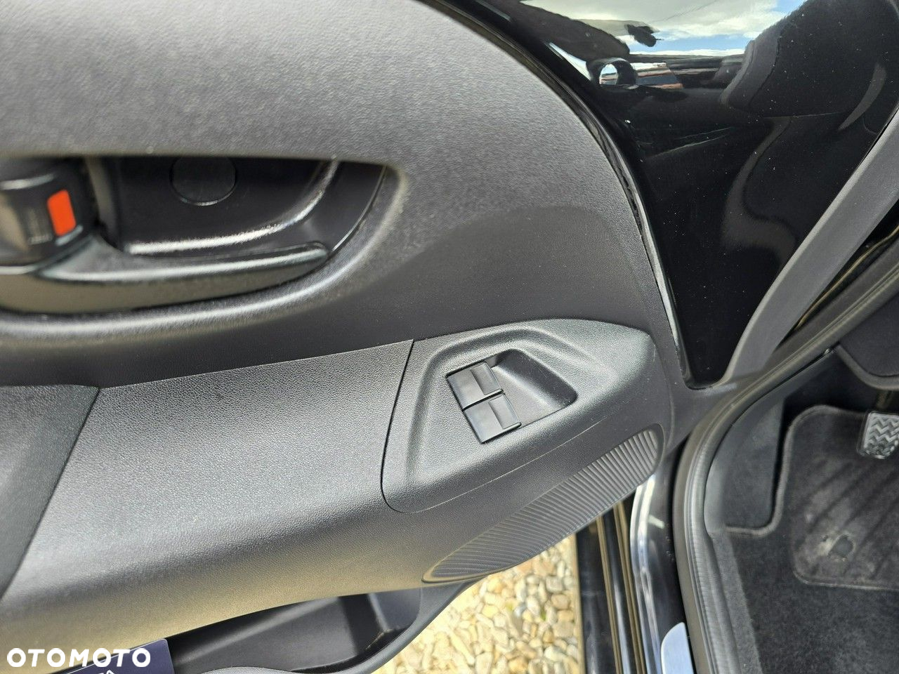 Peugeot 108 - 24