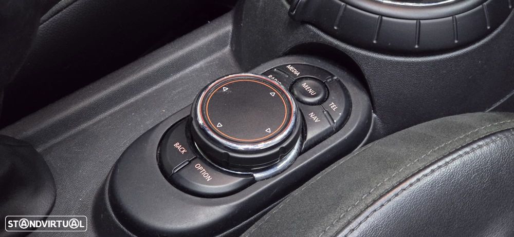 MINI 5 Portas Cooper SD Auto Desportiva - 42