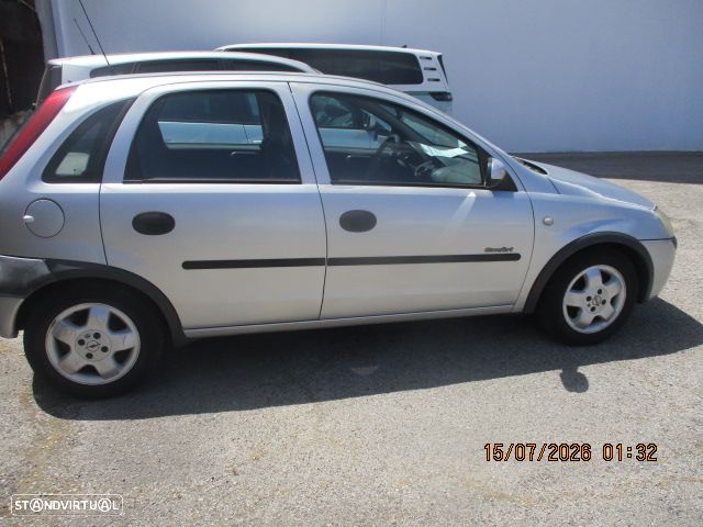 Opel Corsa 1.2 16V City - 2