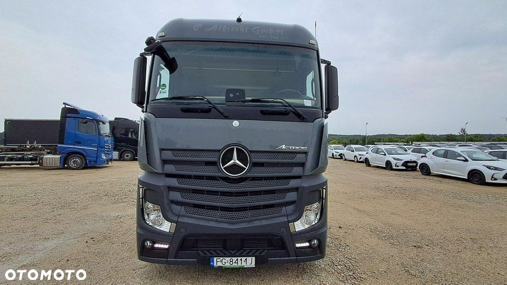 Mercedes-Benz Actros - 2