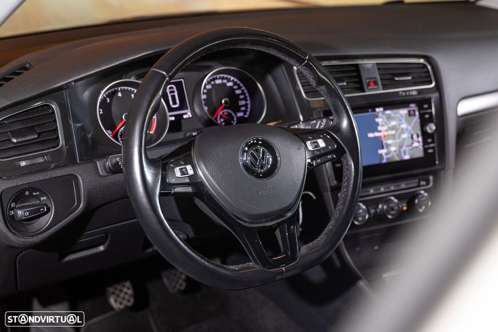 VW Golf Variant 1.0 TSI Confortline - 11
