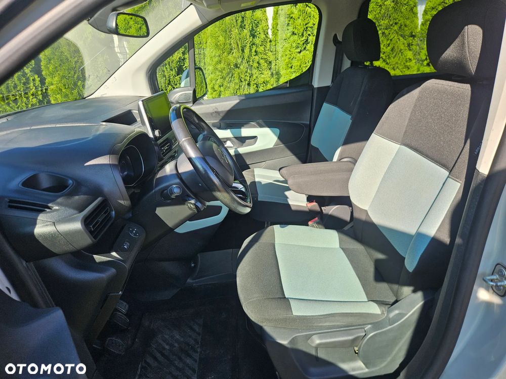 Citroën Berlingo XL 1.2 PureTech Live Pack S&S (7-os.) - 21