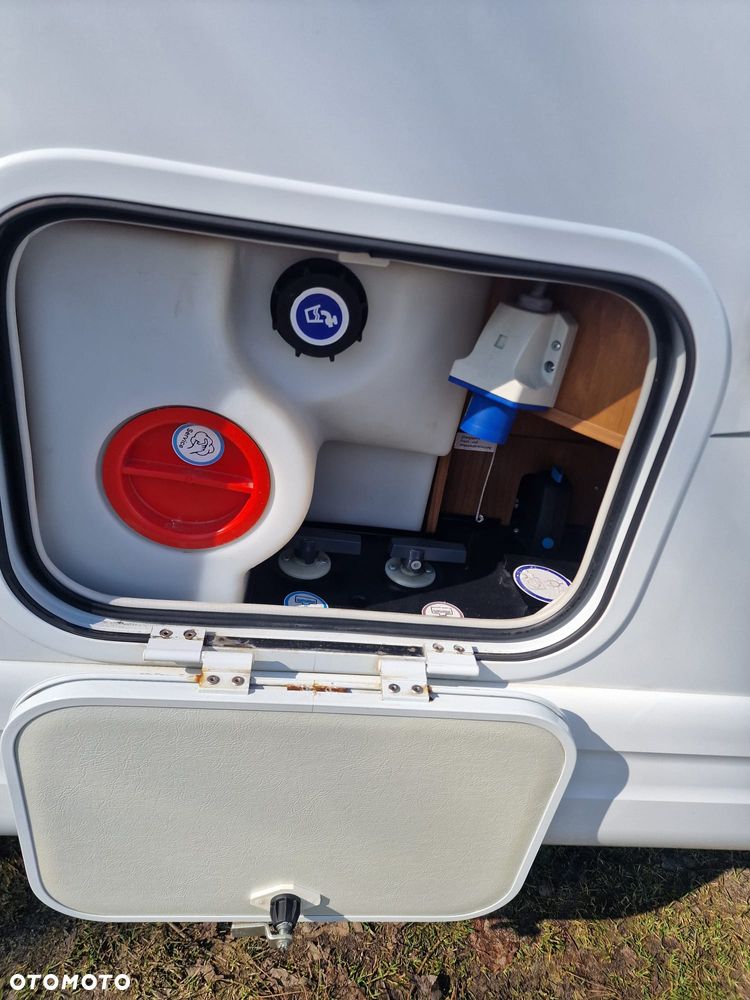 KNAUS Integra R18 - 15