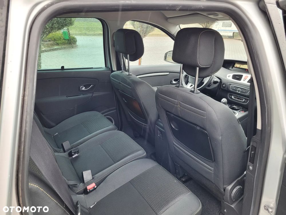 Renault Scenic TCe 130 Luxe - 21