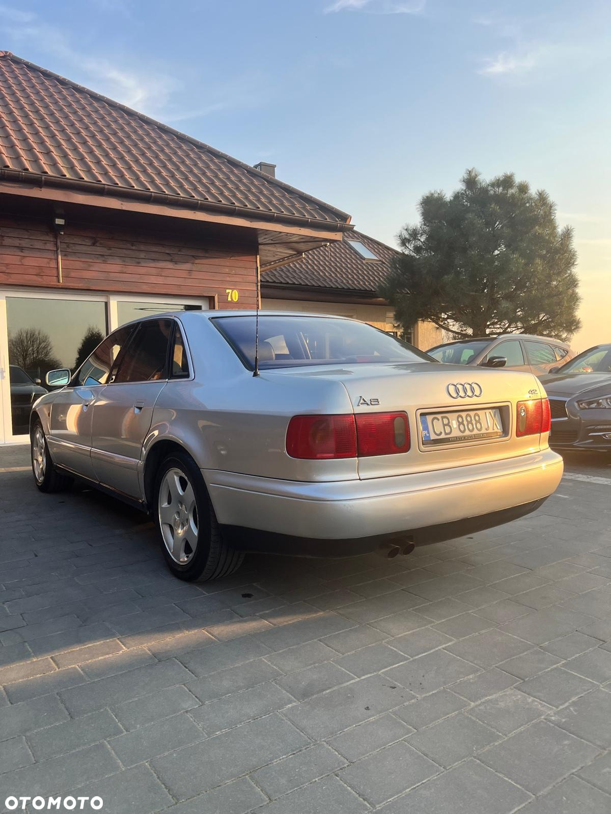 Audi A8 - 4
