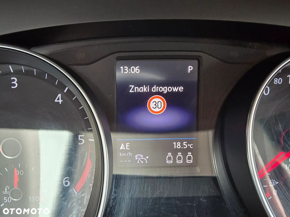 Volkswagen Passat 2.0 TDI SCR DSG 4Motion Elegance - 27