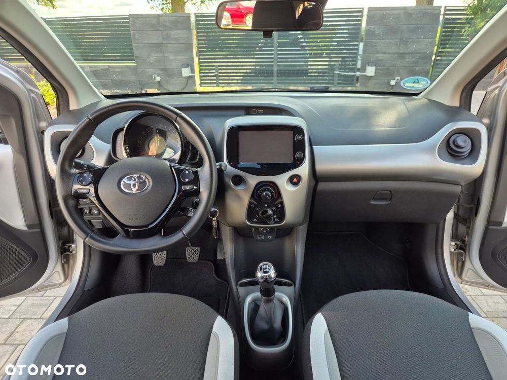 Toyota Aygo x-play Edition-S - 25