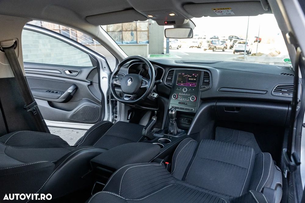 Renault Megane Blue dCi 116 Zen - 13