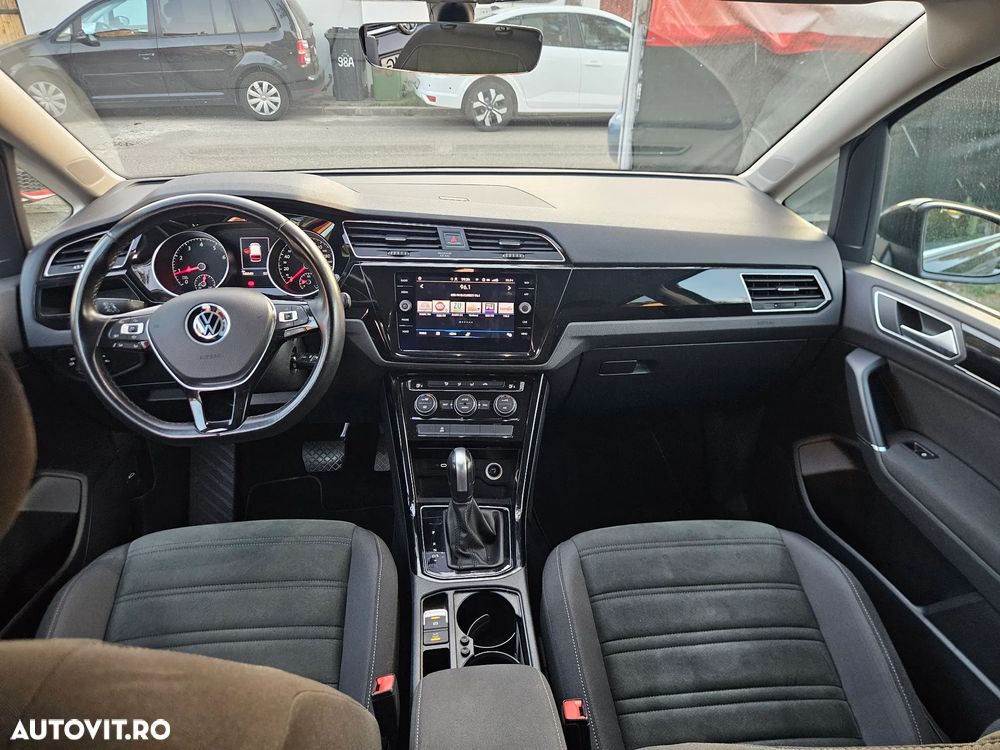 Volkswagen Touran 1.5 TSI DSG Highline - 16
