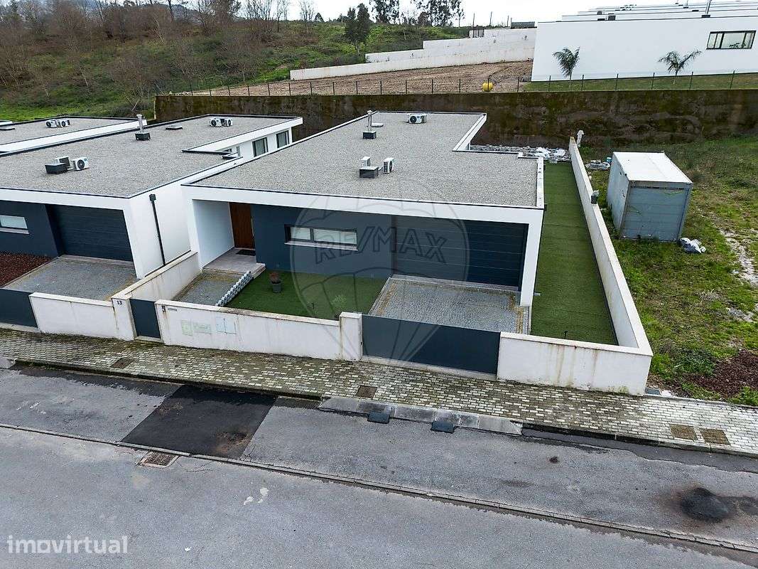 Moradia T3 para venda - Grande imagem: 2/45