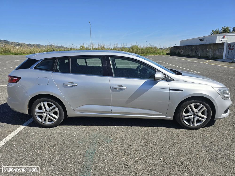 Renault Mégane Sport Tourer 1.5 dCi Intens - 1