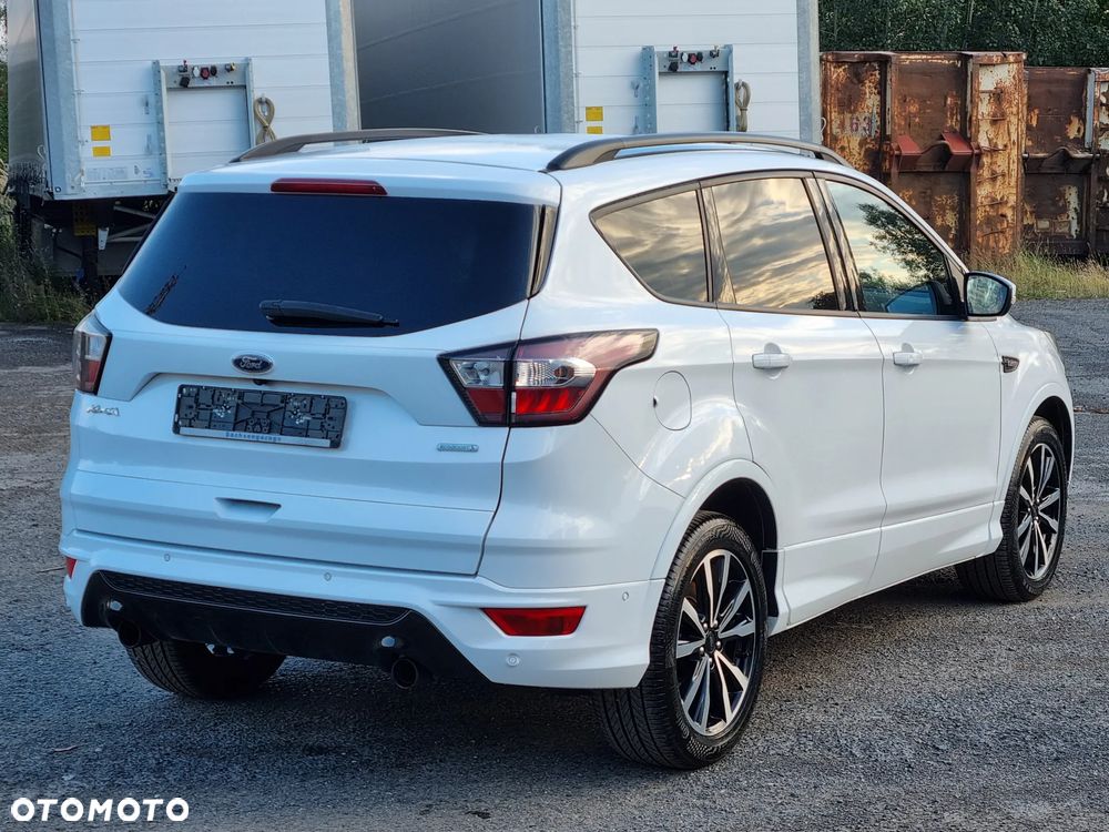 Ford Kuga 1.5 EcoBoost 2x4 ST-Line - 11