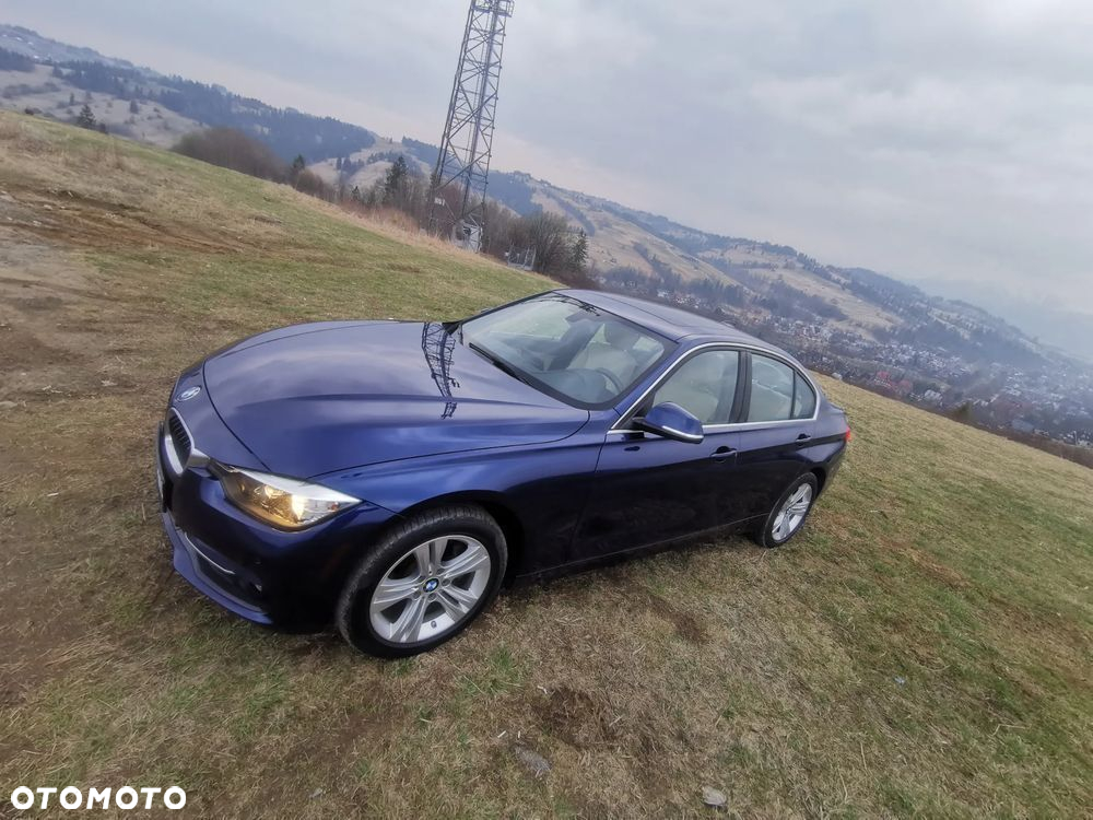 BMW Seria 3 330i xDrive Luxury Line - 2