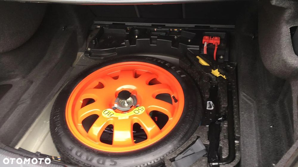 Jaguar XE 2.0 D R-Sport - 21