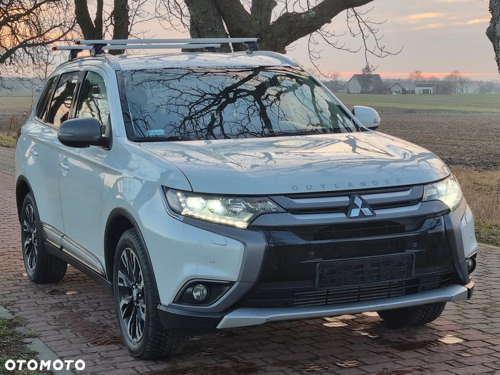 Mitsubishi Outlander 2.2 DI-D Intense + SDA 4WD - 39
