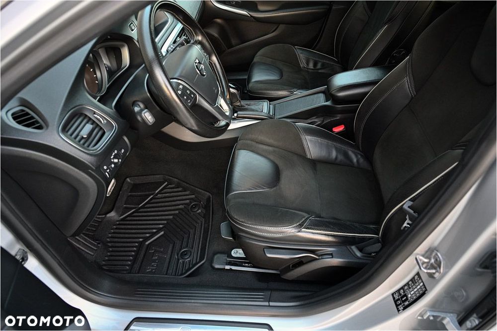 Volvo V40 D3 Geartronic RDesign - 5