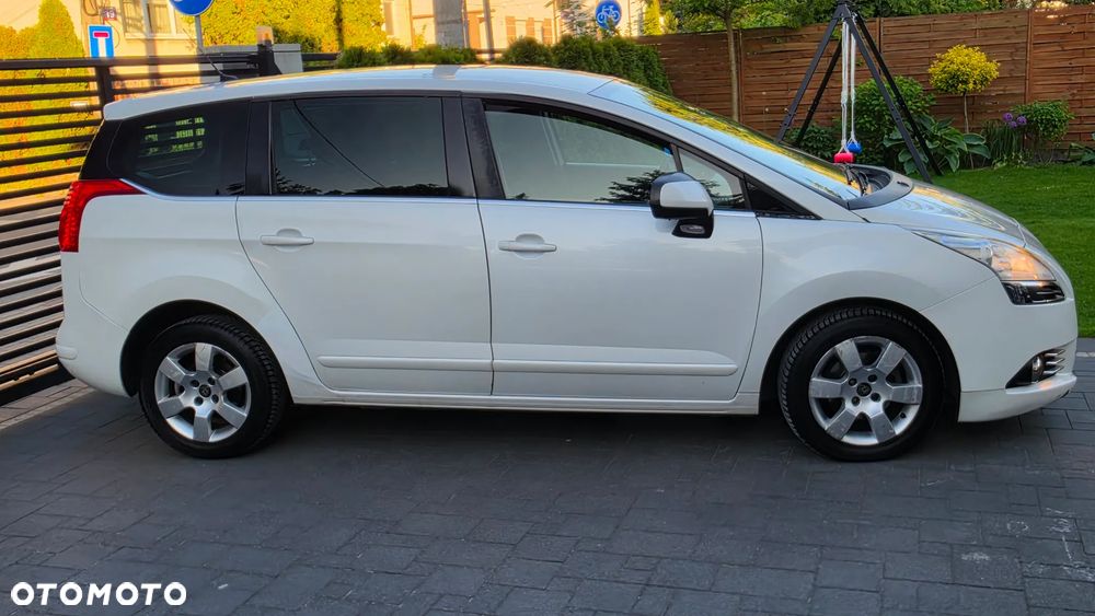 Peugeot 5008 - 4